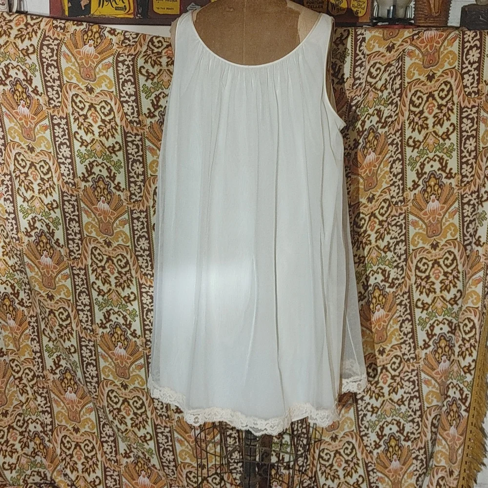 1950s fluffy old vintage rag! Gorgeous